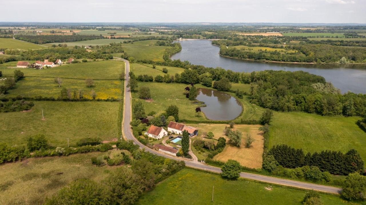 Gite La Voliere Ouverte Valigny Exterior photo